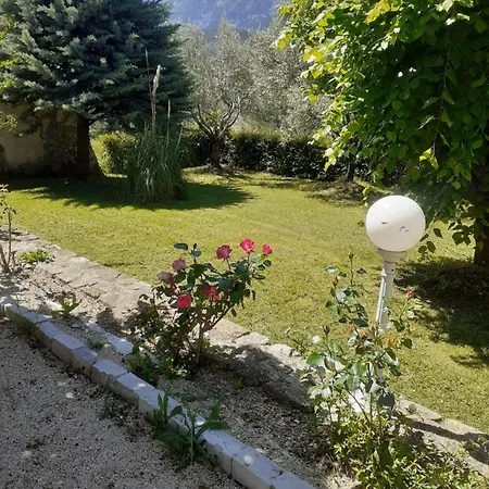 La Tonnelle Oda ve Kahvaltı